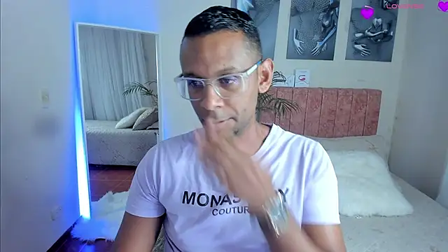 Snapshot of KingEdward_ chatting on November 3, 2025, 10:16 am KingEdward online show from November 3, 2025, 10:16 am