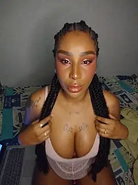 Snapshot of Queen_Amara chatting on May 28, 2026, 3:59 am Queen Amara online show from May 28, 2026, 3:59 am