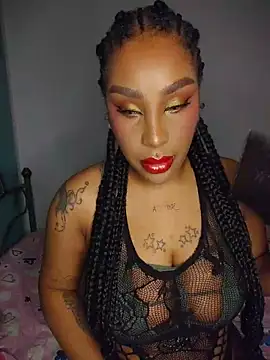 Snapshot of Queen_Amara chatting on June 2, 2026, 4:03 am Queen Amara online show from June 2, 2026, 4:03 am