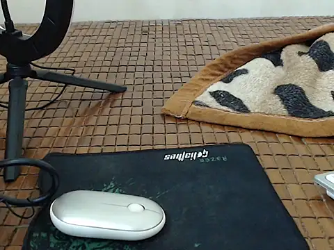 Ami 8x online show from September 20, 2025, 6:36 am