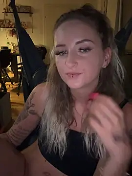 Lyra XX online show from July 1, 2026, 8:19 pm