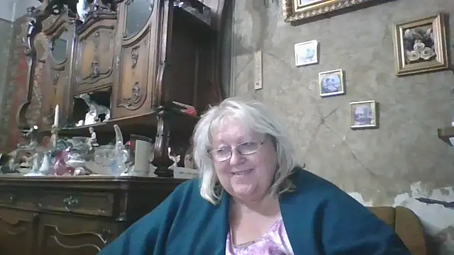 Snapshot of Lala-Love56 chatting on September 10, 2025, 7:14 pm Lala-Love56 online show from September 10, 2025, 7:14 pm