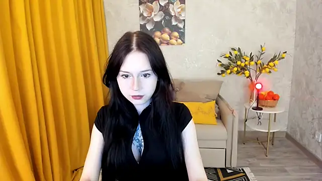 Snapshot of VioletHarme chatting on May 10, 2026, 3:12 am VioletHarme online show from May 10, 2026, 3:12 am