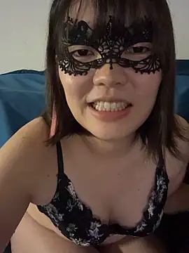 Snapshot of Rio-Rio- chatting on November 7, 2025, 1:33 pm Rio-Rio- online show from November 7, 2025, 1:33 pm