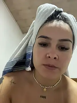 Snapshot of amberbakee chatting on November 8, 2025, 1:55 pm amberbakee online show from November 8, 2025, 1:55 pm