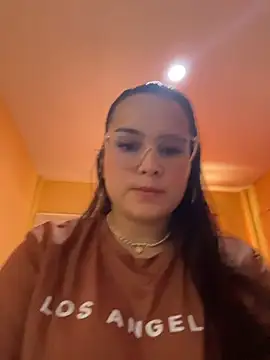 Snapshot of amberbakee chatting on November 12, 2025, 2:39 pm amberbakee online show from November 12, 2025, 2:39 pm