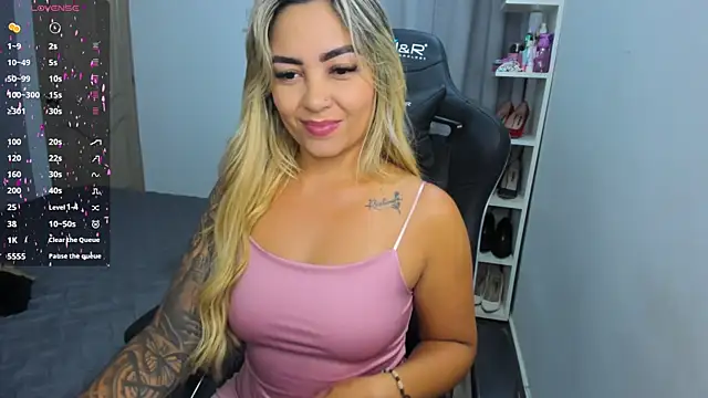 Snapshot of NicolPorto chatting on September 21, 2025, 9:44 am NicolPorto online show from September 21, 2025, 9:44 am