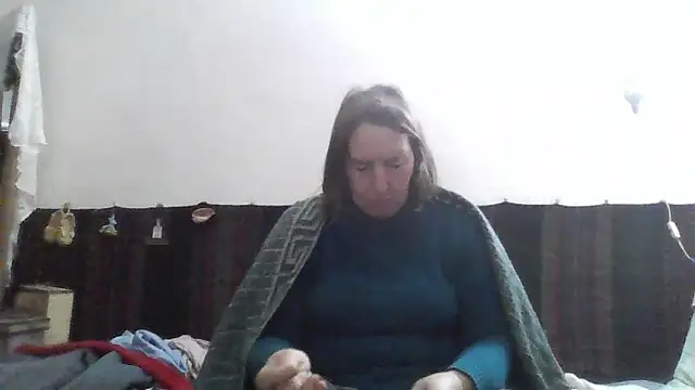 Snapshot of AnnaLive570 chatting on May 3, 2026, 2:28 am AnnaLive570 online show from May 3, 2026, 2:28 am