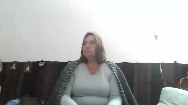 Snapshot of AnnaLive570 chatting on May 10, 2026, 4:12 pm AnnaLive570 online show from May 10, 2026, 4:12 pm
