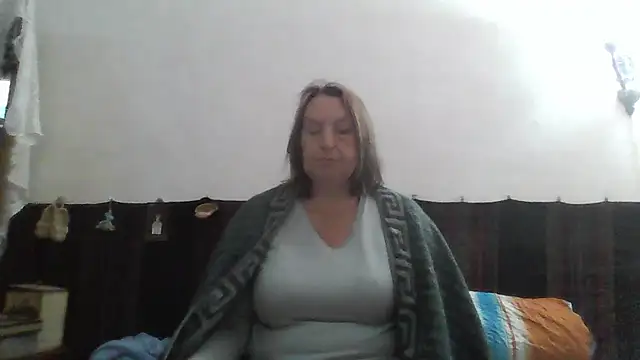 Snapshot of AnnaLive570 chatting on May 13, 2026, 5:05 am AnnaLive570 online show from May 13, 2026, 5:05 am
