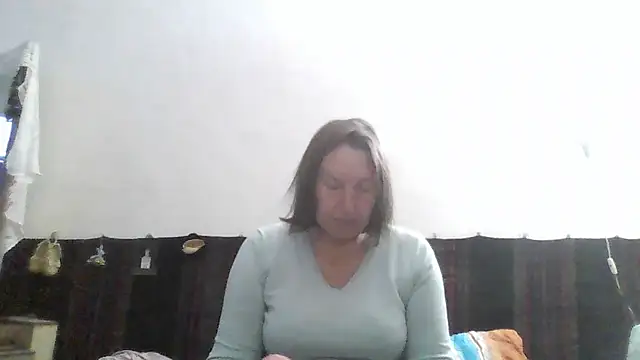 Snapshot of AnnaLive570 chatting on May 14, 2026, 2:40 am AnnaLive570 online show from May 14, 2026, 2:40 am