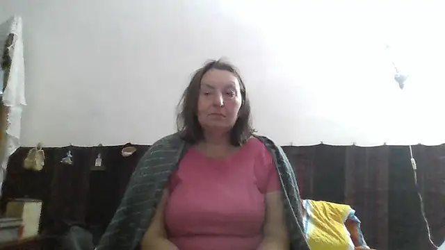 Snapshot of AnnaLive570 chatting on June 3, 2026, 2:25 am AnnaLive570 online show from June 3, 2026, 2:25 am