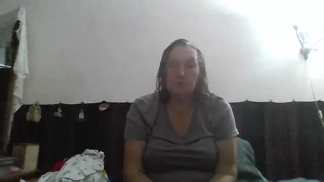 Snapshot of AnnaLive570 chatting on July 4, 2026, 3:02 am AnnaLive570 online show from July 4, 2026, 3:02 am