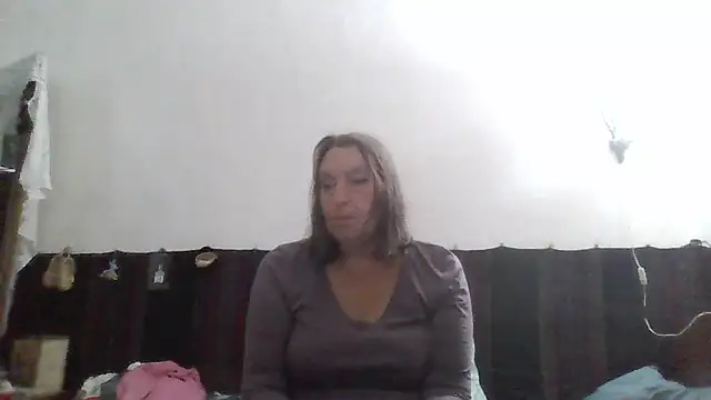 Snapshot of AnnaLive570 chatting on July 10, 2026, 3:14 pm AnnaLive570 online show from July 10, 2026, 3:14 pm