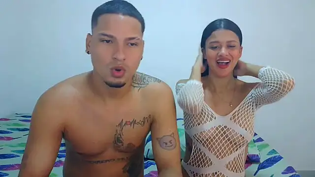 Snapshot of Sexy777Couple chatting on October 2, 2025, 1:56 am Sexy777Couple online show from October 2, 2025, 1:56 am