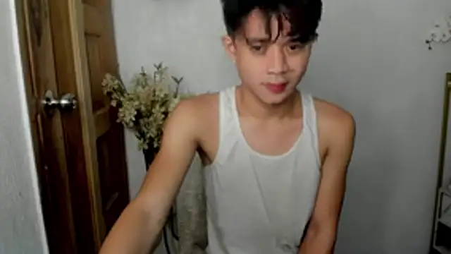 Snapshot of NautyBoyBrazeen_143 chatting on December 2, 2025, 4:46 pm NautyBoyBrazeen 143 online show from December 2, 2025, 4:46 pm