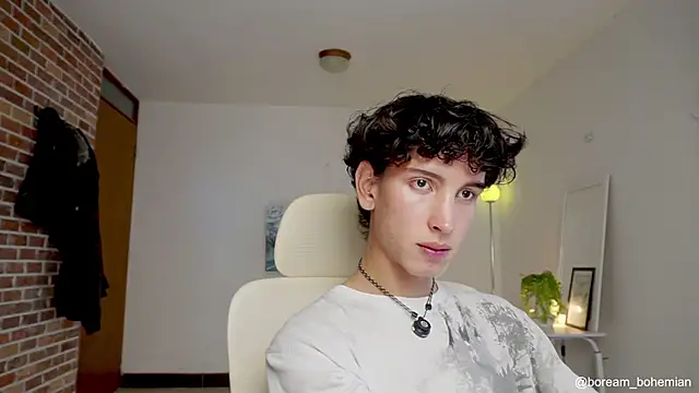 Snapshot of boream chatting on October 18, 2025, 1:34 pm boream online show from October 18, 2025, 1:34 pm