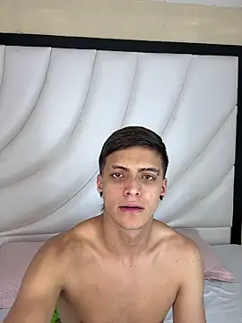 Snapshot of LoganMiller69 chatting on October 10, 2025, 4:55 am LoganMiller69 online show from October 10, 2025, 4:55 am