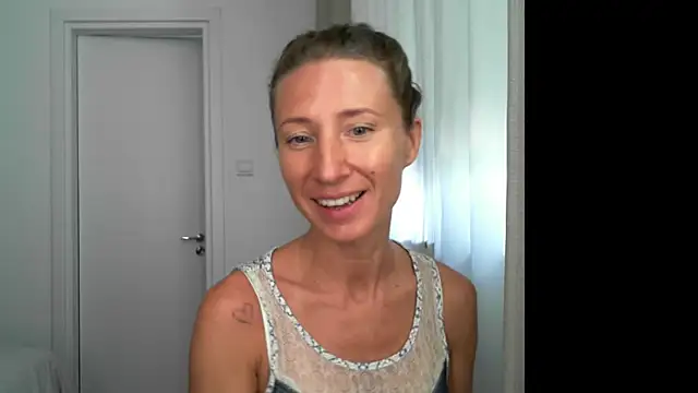 Snapshot of Paevoa chatting on September 22, 2025, 9:00 am Paevoa online show from September 22, 2025, 9:00 am