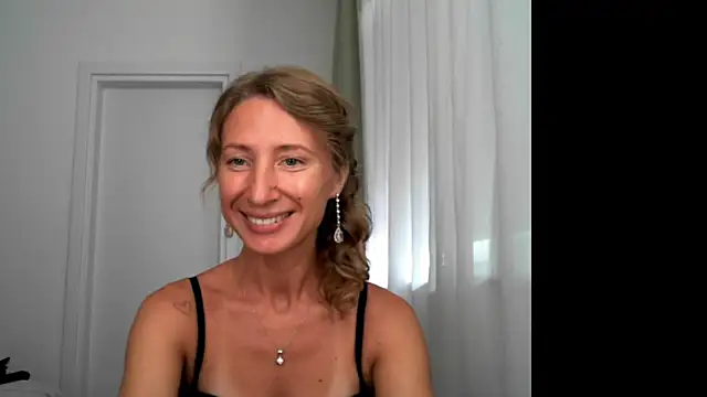 Snapshot of Paevoa chatting on October 5, 2025, 8:45 am Paevoa online show from October 5, 2025, 8:45 am