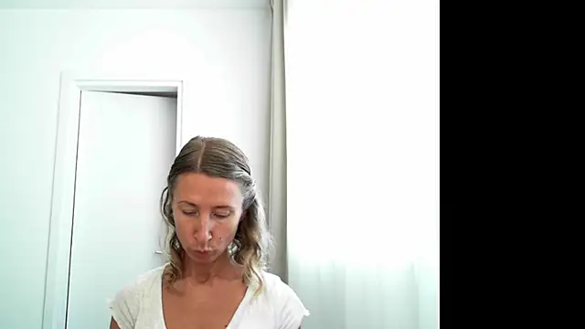 Snapshot of Paevoa chatting on October 7, 2025, 9:06 am Paevoa online show from October 7, 2025, 9:06 am