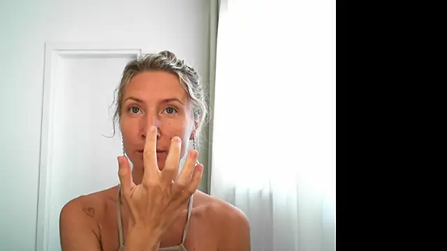 Snapshot of Paevoa chatting on October 13, 2025, 7:30 am Paevoa online show from October 13, 2025, 7:30 am