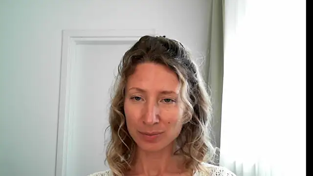 Snapshot of Paevoa chatting on February 17, 2026, 10:56 am Paevoa online show from February 17, 2026, 10:56 am