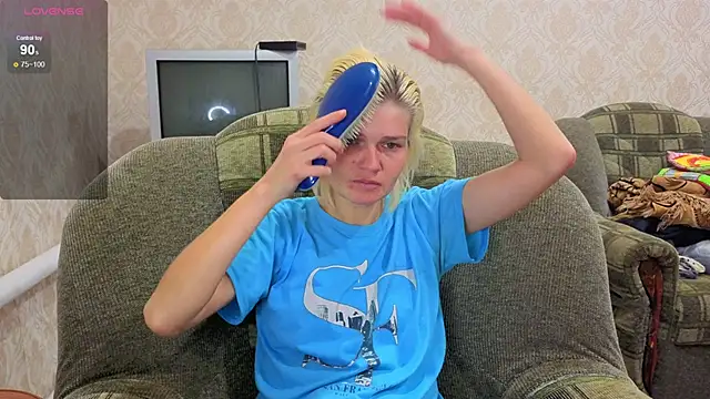 SaraSnow  online show from December 16, 2025, 6:35 pm