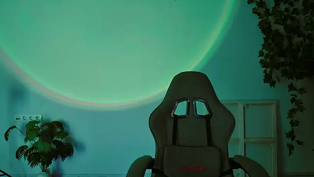 Snapshot of Yoka_paradoXXX chatting on October 24, 2025, 5:04 am Yoka paradoXXX online show from October 24, 2025, 5:04 am