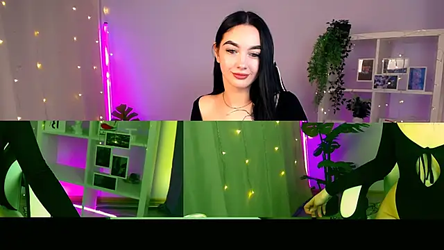 Snapshot of MonicaTess chatting on November 27, 2025, 4:03 am MonicaTess online show from November 27, 2025, 4:03 am