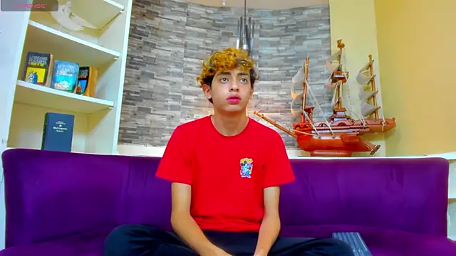 Snapshot of PoisonGuys chatting on November 16, 2025, 9:26 am PoisonGuys online show from November 16, 2025, 9:26 am