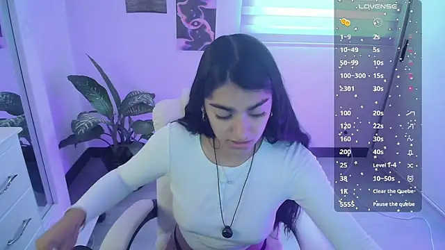 Snapshot of amarasilk_ chatting on June 24, 2026, 5:23 pm amarasilk online show from June 24, 2026, 5:23 pm