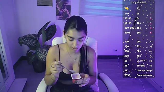 Snapshot of amarasilk_ chatting on July 17, 2026, 11:09 pm amarasilk online show from July 17, 2026, 11:09 pm