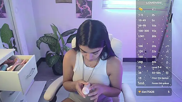 Snapshot of amarasilk_ chatting on July 27, 2026, 7:21 pm amarasilk online show from July 27, 2026, 7:21 pm