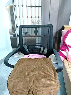 Snapshot of LadyMaiMai chatting on October 1, 2025, 6:30 am LadyMaiMai online show from October 1, 2025, 6:30 am