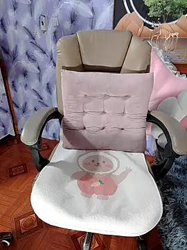 Snapshot of LadyMaiMai chatting on November 28, 2025, 1:36 pm LadyMaiMai online show from November 28, 2025, 1:36 pm