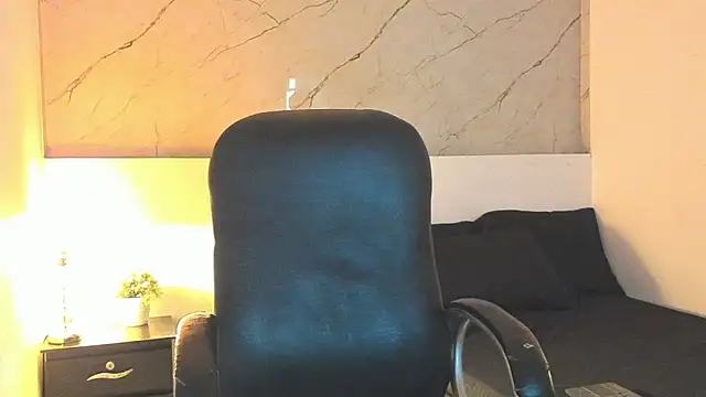 johan miller0 online show from November 15, 2025, 1:36 am