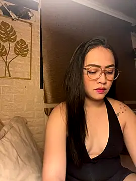 Snapshot of yourdevilsweettsx chatting on November 8, 2025, 9:42 am yourdevilsweettsx online show from November 8, 2025, 9:42 am