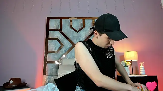 Electra Gosselin online show from March 13, 2026, 12:28 am