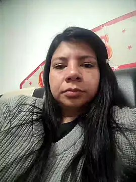 kinky momm online show from November 5, 2025, 1:11 pm