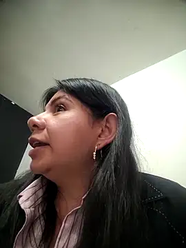 kinky momm online show from November 10, 2025, 2:27 pm