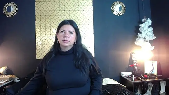 kinky momm online show from May 4, 2026, 3:52 pm