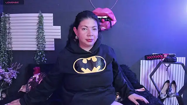 kinky momm online show from July 12, 2026, 3:36 pm
