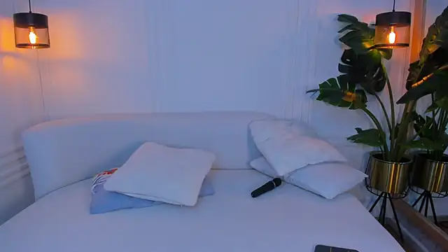 Snapshot of Dafne_Hillss chatting on October 1, 2025, 12:49 am Dafne Hillss online show from October 1, 2025, 12:49 am