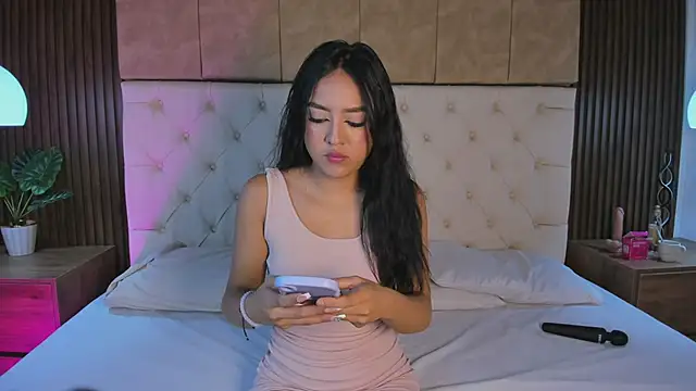 Snapshot of Dafne_Hillss chatting on October 4, 2025, 12:36 pm Dafne Hillss online show from October 4, 2025, 12:36 pm