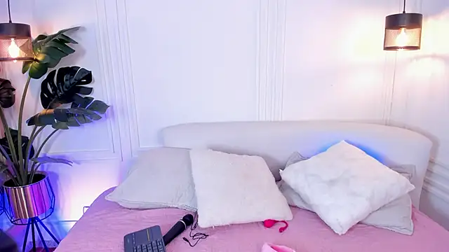 Snapshot of Dafne_Hillss chatting on November 10, 2025, 1:43 pm Dafne Hillss online show from November 10, 2025, 1:43 pm