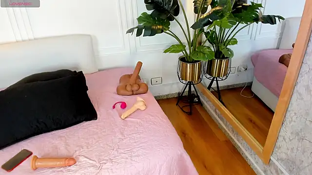 Dafne Hillss online show from April 29, 2026, 11:58 am