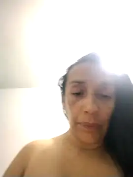 Snapshot of Shantey_Laurent chatting on May 6, 2026, 3:24 am Shantey Laurent online show from May 6, 2026, 3:24 am
