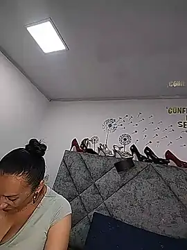 Snapshot of Shantey_Laurent chatting on June 11, 2026, 12:47 pm Shantey Laurent online show from June 11, 2026, 12:47 pm