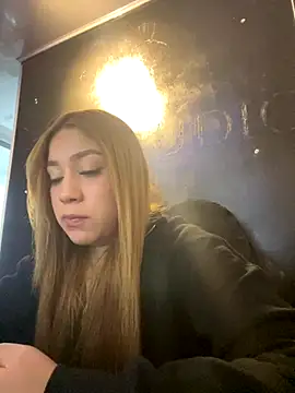 Snapshot of Issa_Moon_ chatting on November 24, 2025, 2:22 am Issa Moon online show from November 24, 2025, 2:22 am